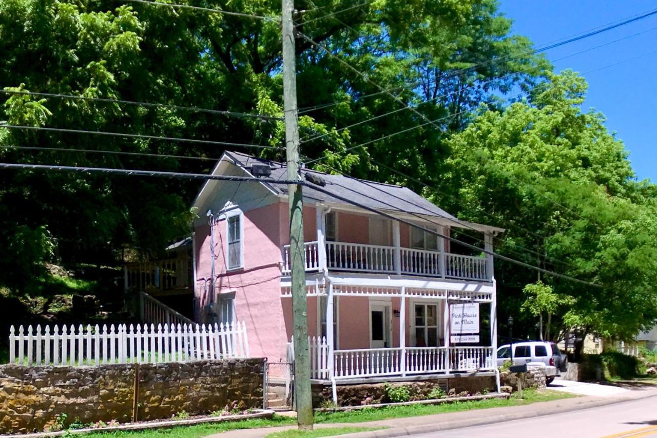The Pink House On Main - Lower Eureka Springs Zewnętrze zdjęcie